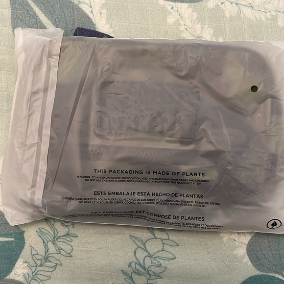 NWT Aloha Collection Keep It Light Hip Pack Camo - Picture 3 of 4